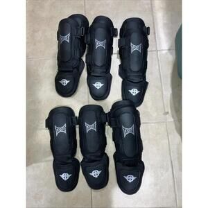 LOT OF 5 Pair VINTAGE TAPOUT MMA UFC SHIN GUARDS Black NEW “LOOK”